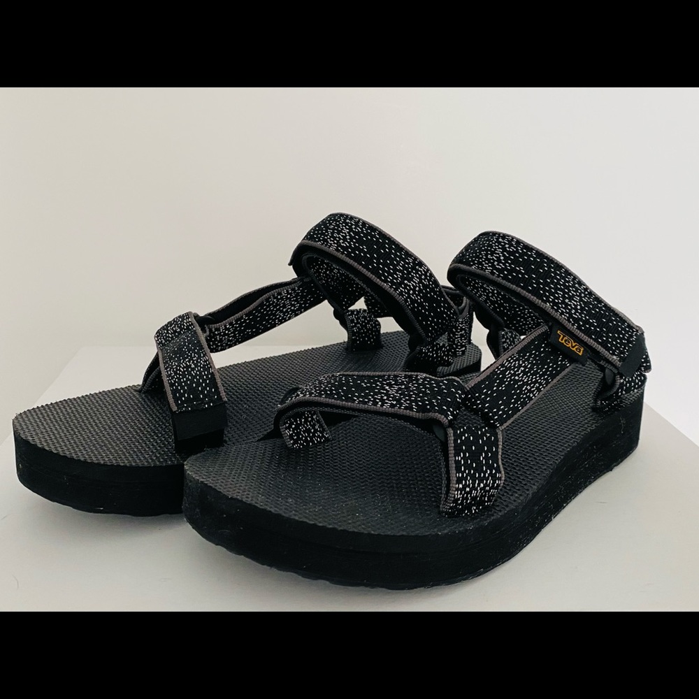 NWOT Teva Constellation Flatform Sandals size 7